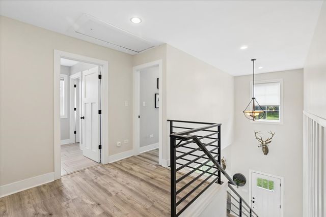226 Juneway Terrace, Lake Bluff, IL 60044