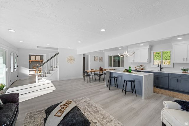 1406 SWINTON LN, Farmington, UT 84025