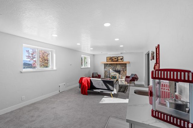 1406 SWINTON LN, Farmington, UT 84025