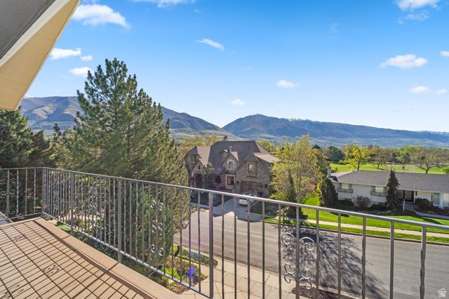 1406 SWINTON LN, Farmington, UT 84025