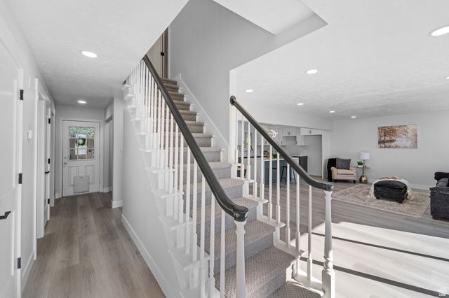 1406 SWINTON LN, Farmington, UT 84025