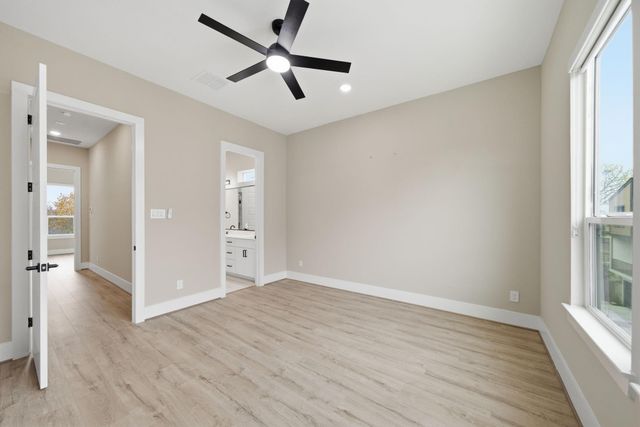 4013 Griggs Road E, Houston, TX 77021