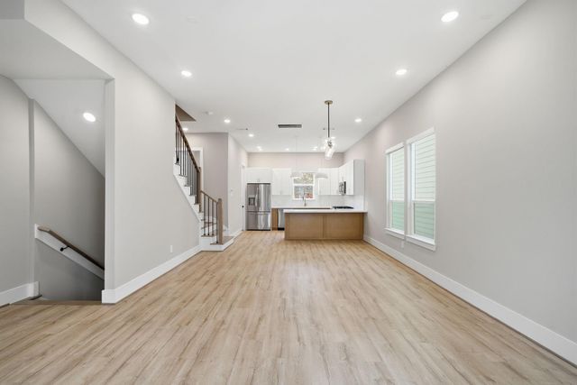 4013 Griggs Road E, Houston, TX 77021