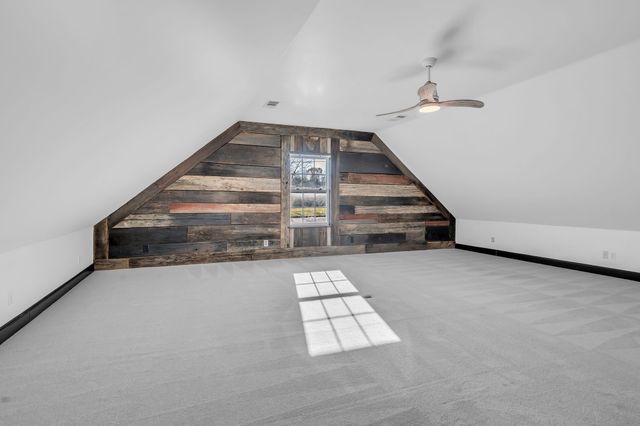 1094 Paradise Dr, Greenbrier, TN 37073