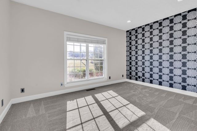 1094 Paradise Dr, Greenbrier, TN 37073