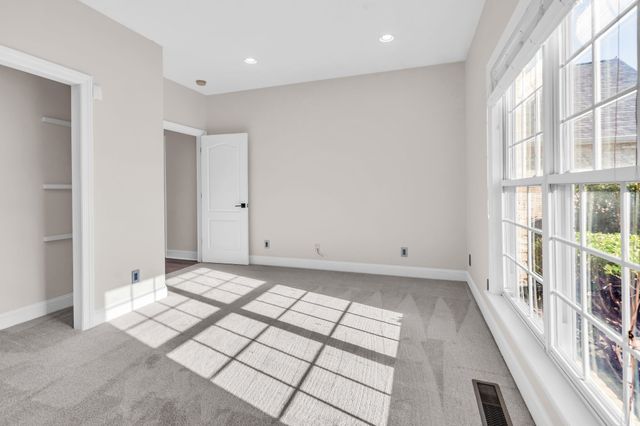 1094 Paradise Dr, Greenbrier, TN 37073