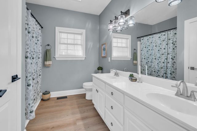 1094 Paradise Dr, Greenbrier, TN 37073