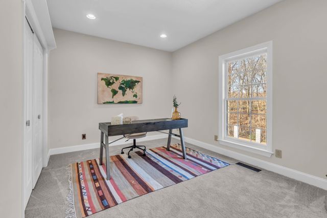 1094 Paradise Dr, Greenbrier, TN 37073