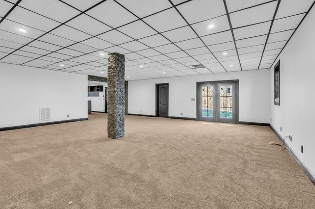 1094 Paradise Dr, Greenbrier, TN 37073