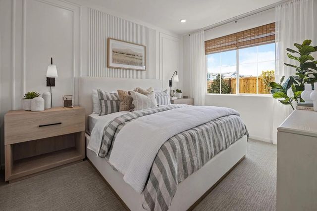 322 Miramar Dr, Lathrop, CA 95330