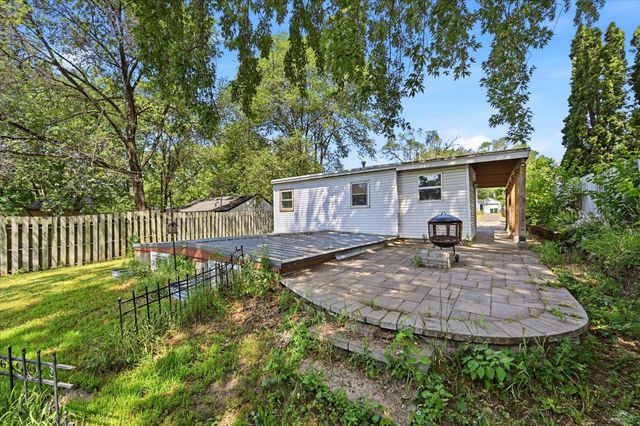 570 Ironton Street NE, Fridley, MN 55432