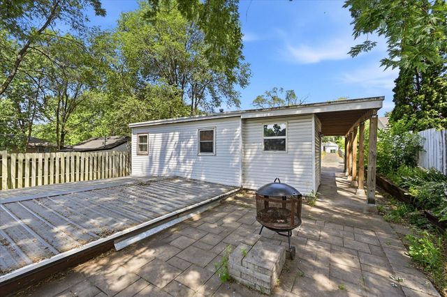 570 Ironton Street NE, Fridley, MN 55432