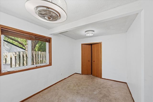 570 Ironton Street NE, Fridley, MN 55432