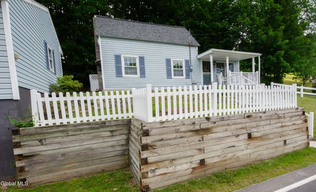 397 Creek Road, Brunswick, NY 12198