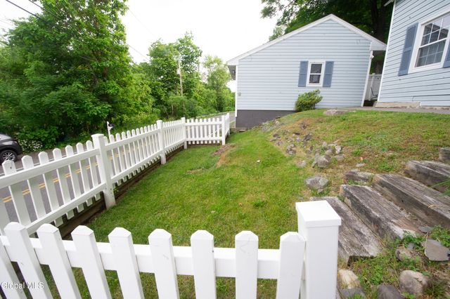 397 Creek Road, Brunswick, NY 12198