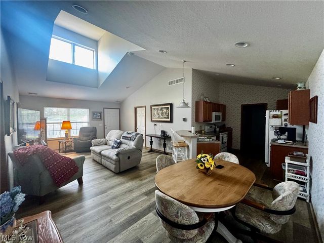 2570 Barnstone Avenue SW, Canton, OH 44706