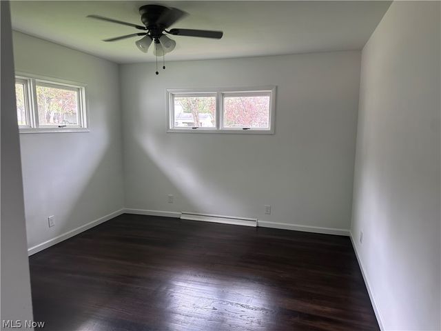 8815 King Graves Road NE, Warren, OH 44484