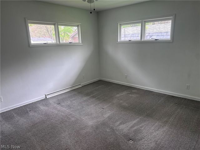 8815 King Graves Road NE, Warren, OH 44484