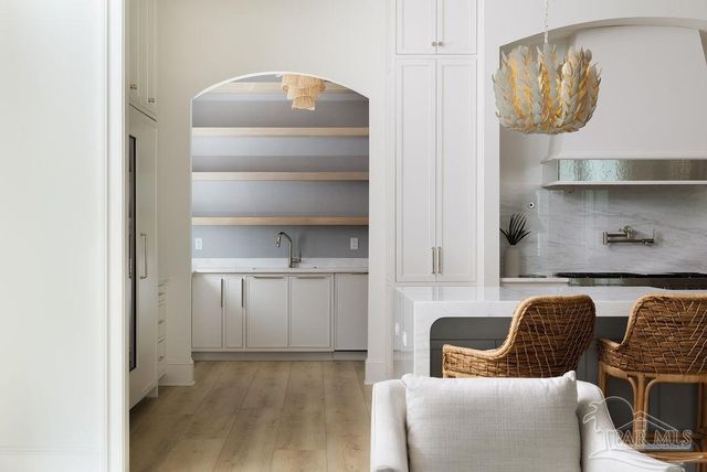 50 Highpoint Dr, Gulf Breeze, FL 32561