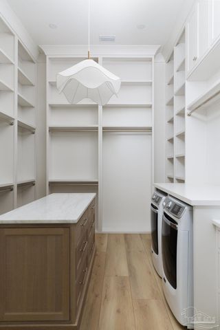 50 Highpoint Dr, Gulf Breeze, FL 32561