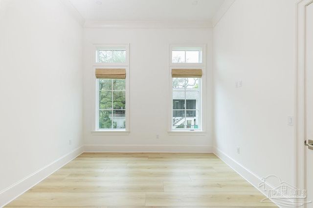 50 Highpoint Dr, Gulf Breeze, FL 32561