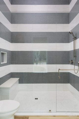 50 Highpoint Dr, Gulf Breeze, FL 32561