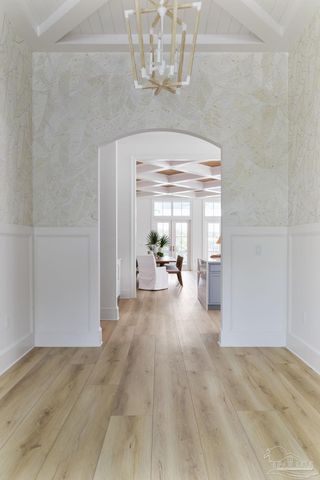 50 Highpoint Dr, Gulf Breeze, FL 32561