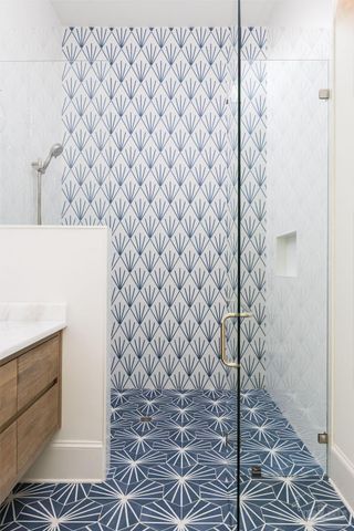 50 Highpoint Dr, Gulf Breeze, FL 32561