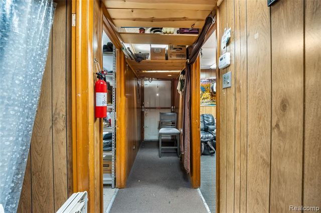 8457 Park Avenue, Allen Park, MI 48101