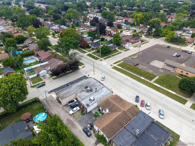 8457 Park Avenue, Allen Park, MI 48101