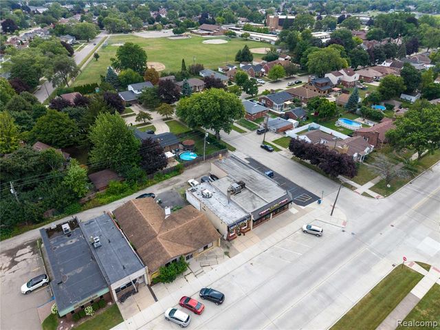 8457 Park Avenue, Allen Park, MI 48101