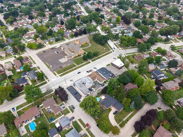 8457 Park Avenue, Allen Park, MI 48101