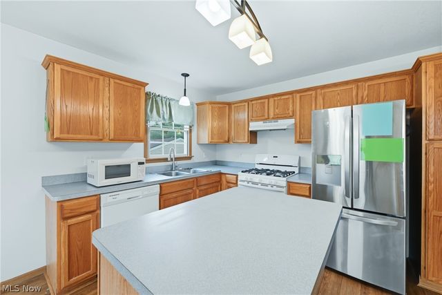 5613 Pierce Road NW, Warren, OH 44481