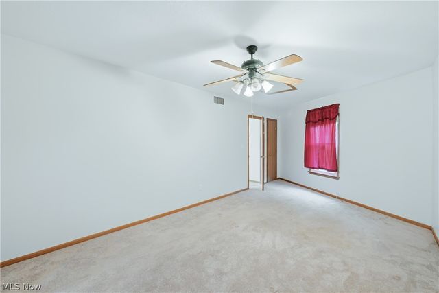 5613 Pierce Road NW, Warren, OH 44481