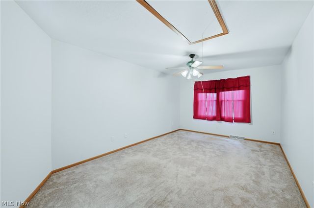 5613 Pierce Road NW, Warren, OH 44481