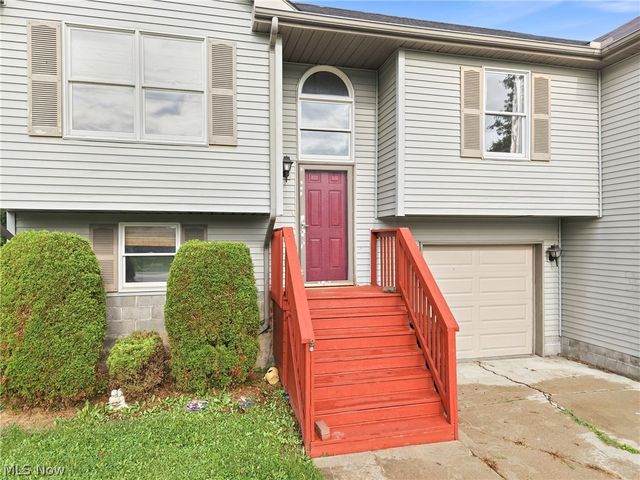 5613 Pierce Road NW, Warren, OH 44481