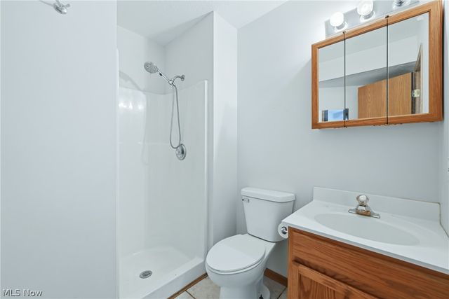 5613 Pierce Road NW, Warren, OH 44481