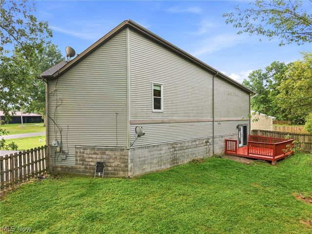 5613 Pierce Road NW, Warren, OH 44481