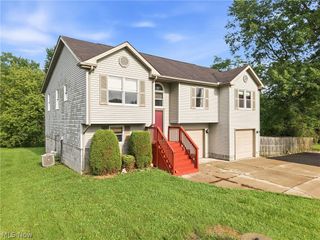 5613 Pierce Road NW, Warren, OH 44481