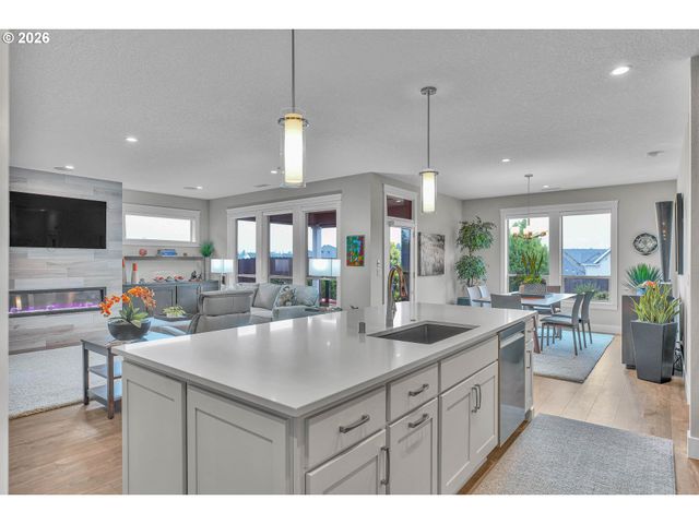 1225 S 44TH Ave, Ridgefield, WA 98642