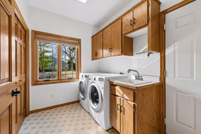 6206 Juneau Lane N, Maple Grove, MN 55311