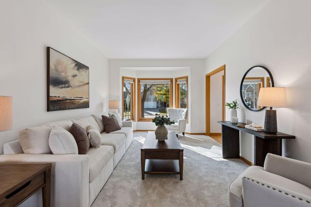 6206 Juneau Lane N, Maple Grove, MN 55311