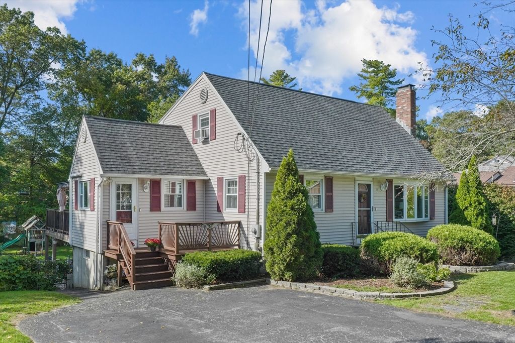 15 Franklin St, Tewksbury, MA 01876