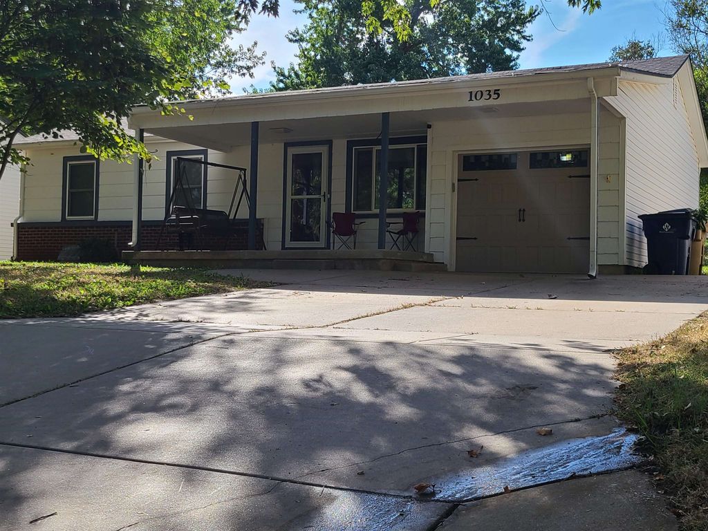 1035 N Georgie, Derby, KS 67037