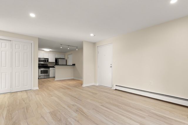 23 Pine St A, Canton, MA 02021