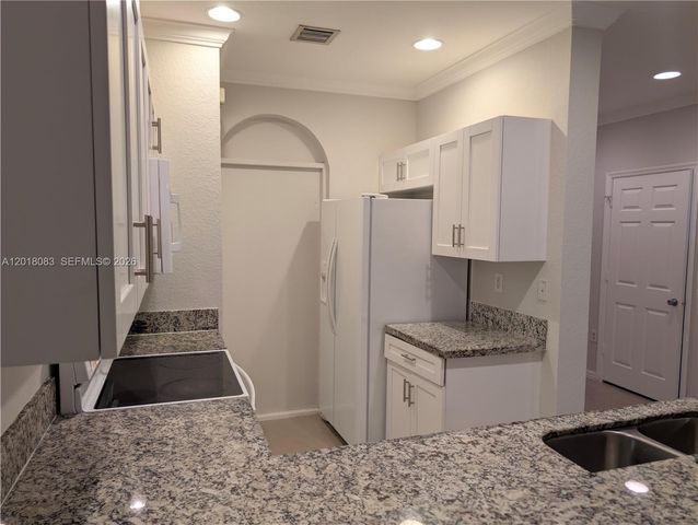 6009 SW 19th St 6009, North Lauderdale, FL 33068