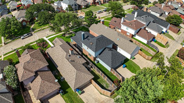 2016 Greenview Drive A, Carrollton, TX 75010