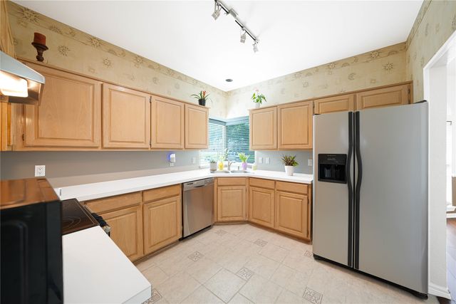 2016 Greenview Drive A, Carrollton, TX 75010