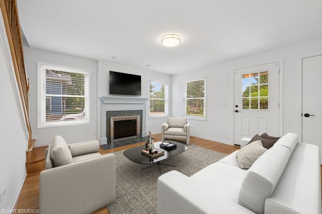 115 E Lincoln Avenue, Barrington, IL 60010