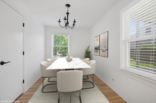 115 E Lincoln Avenue, Barrington, IL 60010